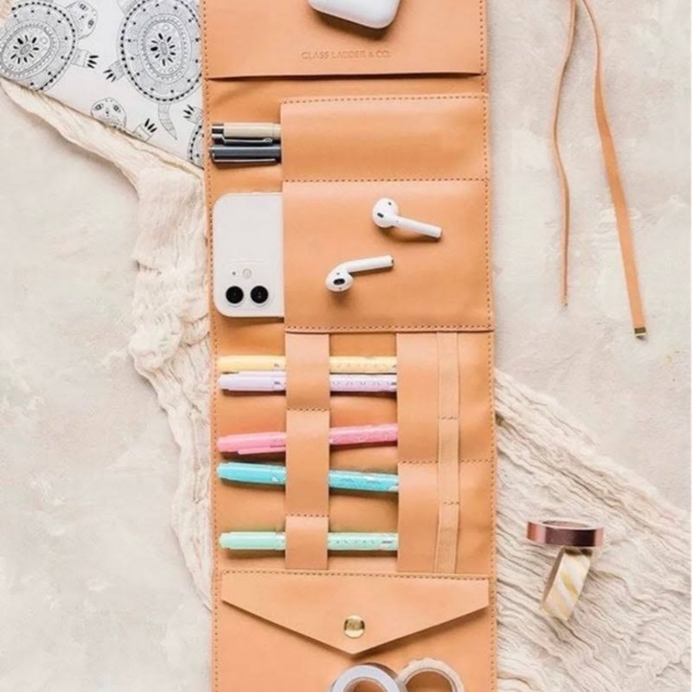 Glass Ladder and Co Technology Organizer Roll